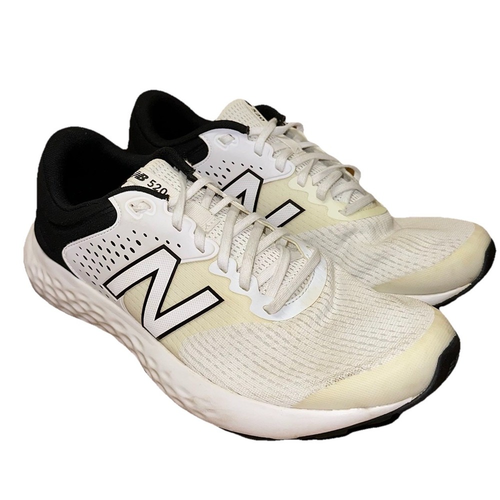 New Balance 520 White & Black Running Shoes Men's 11 D (M520CW7) EUC